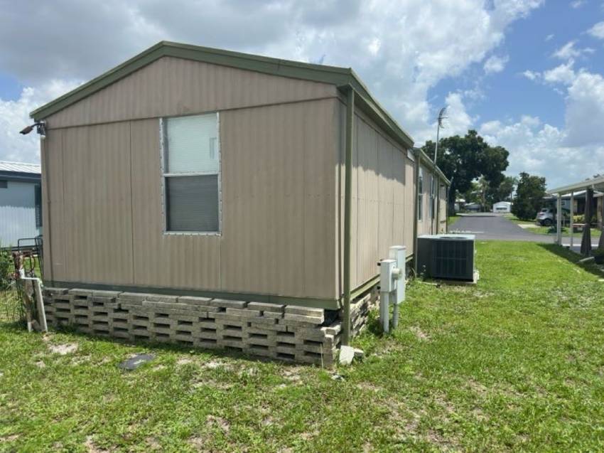 543 Lake Henry Drive a Winter Haven, FL Mobile or Manufactured Home for Sale
